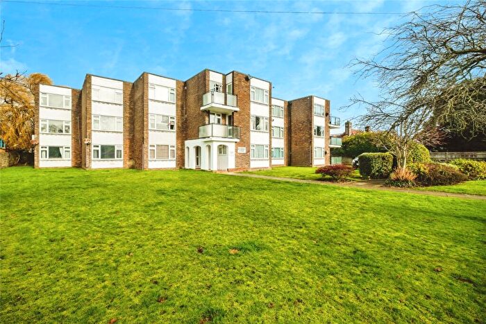 1 Bedroom Flat For Sale In Chesswood Road, Worthing, West Sussex, BN11