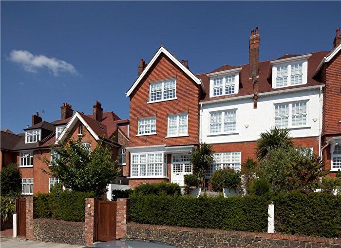 4 Bedroom Flat To Rent In Bracknell Gardens, Hampstead, London, NW3