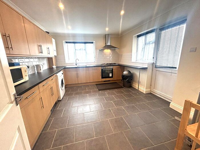 6 Bedroom Town House To Rent In Leominster Road, Paulsgrove, Portsmouth, PO6