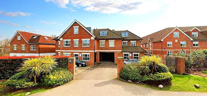 3 Bedroom Flat To Rent In William Court, Manor Road, Chigwell, IG7