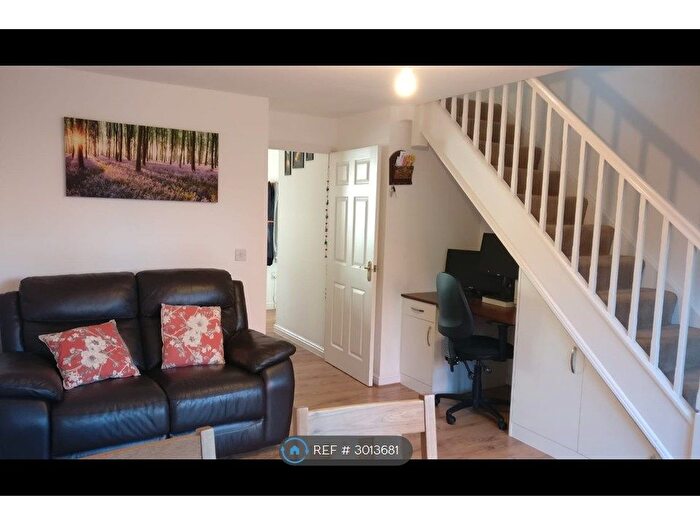 2 Bedroom Terraced House To Rent In Gilbert Way, Slough, SL3