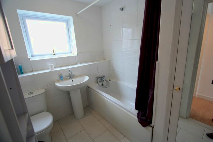 2 Bedroom End Of Terrace House To Rent In Church Place, Mitcham, CR4