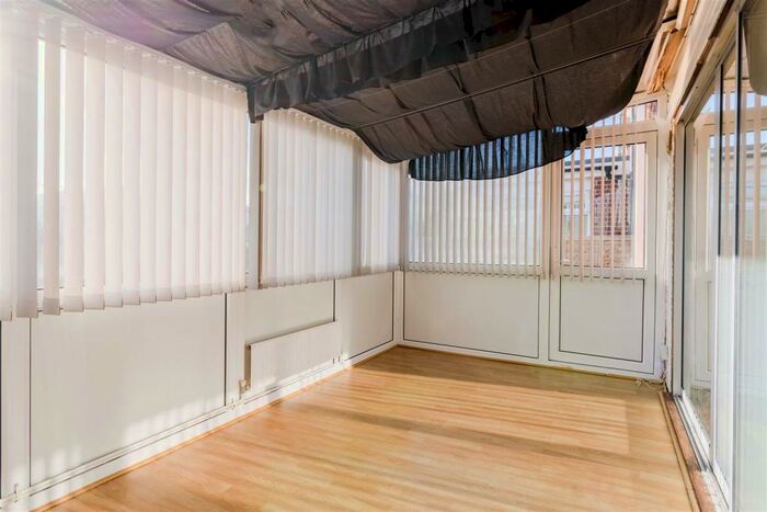 3 Bedroom Semi-Detached House To Rent In Dart Close, Worthing, BN13