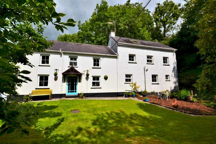 4 Bedroom Detached House For Sale In Meidrim, Carmarthen, SA33