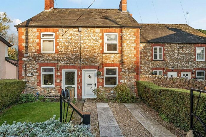 3 Bedroom Semi-Detached House For Sale In The Hill, Kilmington, Axminster, EX13