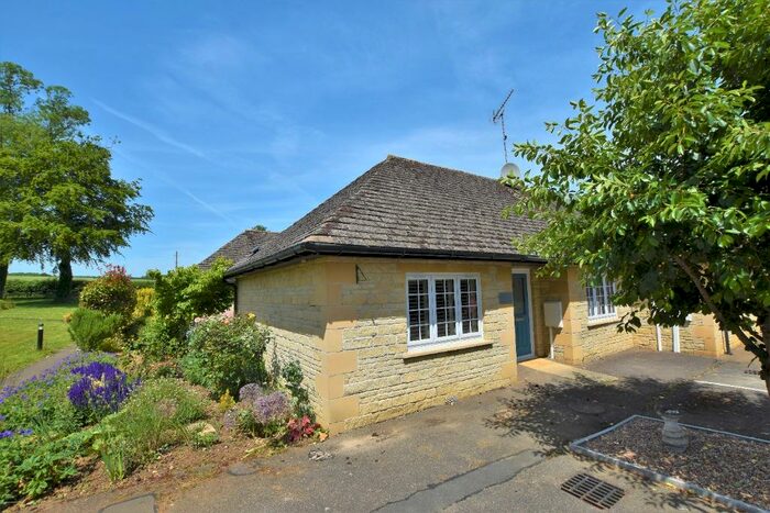 2 Bedroom Terraced Bungalow For Sale In Welland Meadows, Tixover, PE9