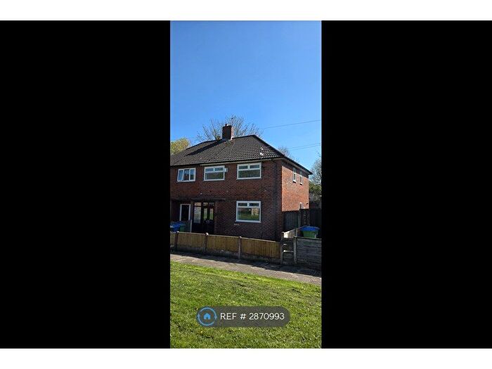 4 Bedroom Semi Detached House To Rent In Aspinall St, Manchester, M24