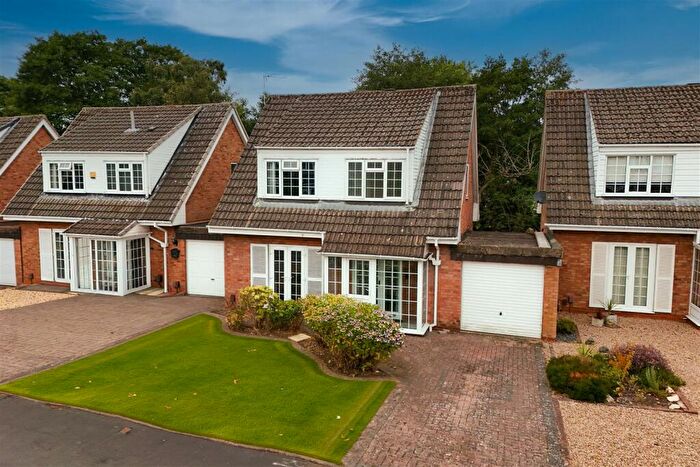 3 Bedroom Link Detached House For Sale In Shotteswell Road, Shirley, Solihull, B90