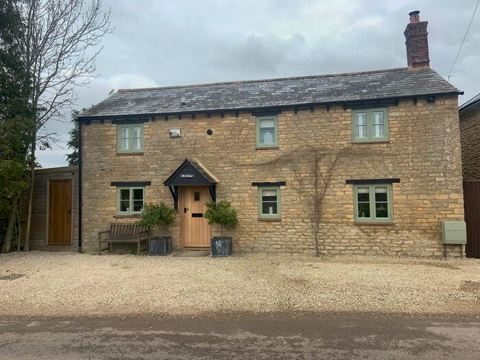 3 Bedroom Property For Sale In Weald, Bampton, OX18
