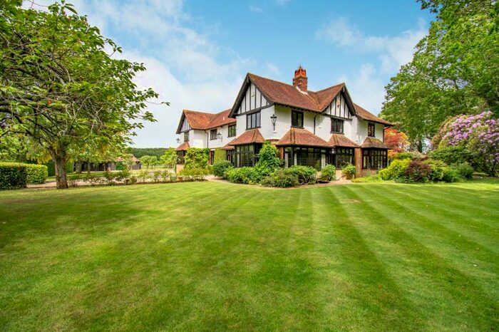 7 Bedroom Detached House For Sale In Blackhouse Road, Colgate, Horsham, West Sussex, RH13