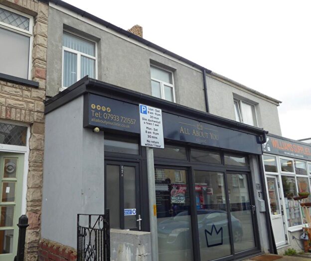 1 Bedroom Flat To Rent In Commercial Street, Kenfig Hill, Bridgend., CF33