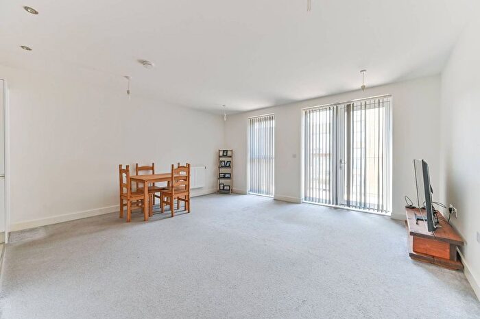 2 Bedroom Flat To Rent In Apple Yard, Anerley, London, SE20