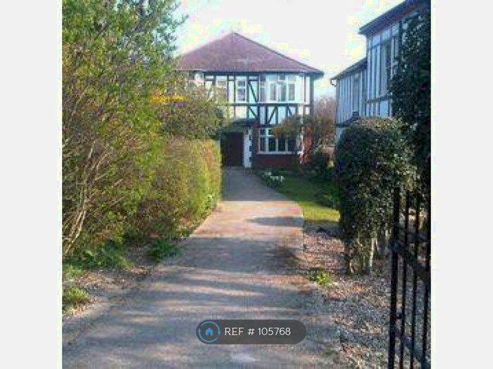 2 Bedroom Flat To Rent In Gordon Road, London, E18