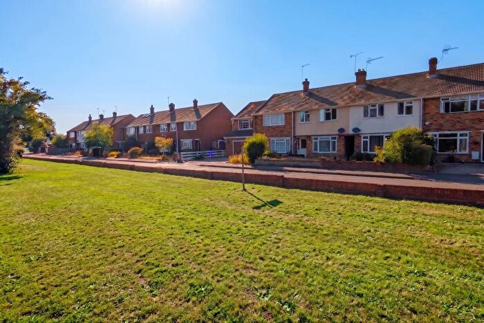 3 Bedroom Terraced House To Rent In West End, Surrey, GU24