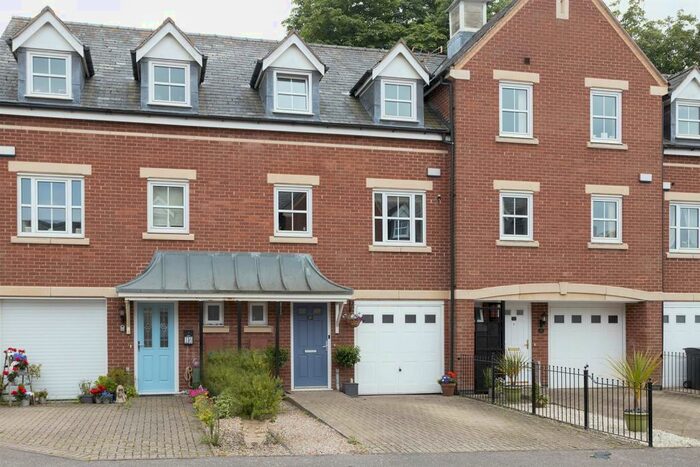 3 Bedroom House For Sale In Fernie Court, Husbands Bosworth, Lutterworth, LE17