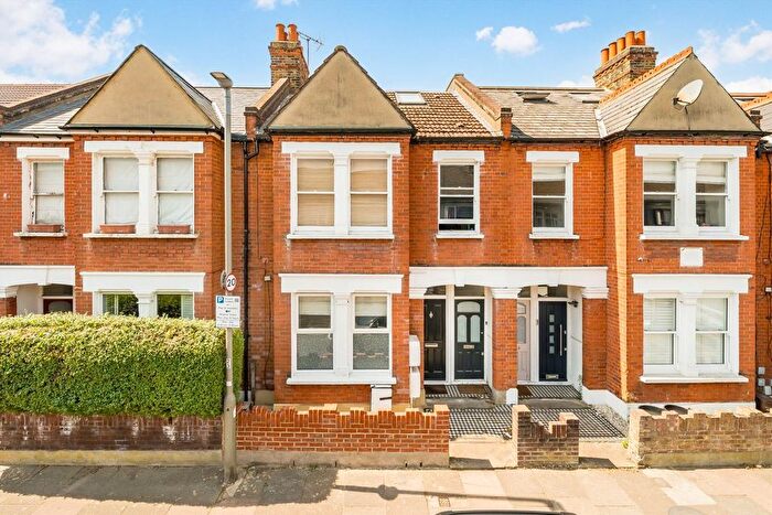 2 Bedroom Flat For Sale In Totterdown Street, Tooting, SW17