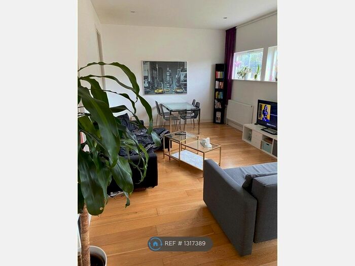 2 Bedroom Flat To Rent In Kilburn Lane, London W10