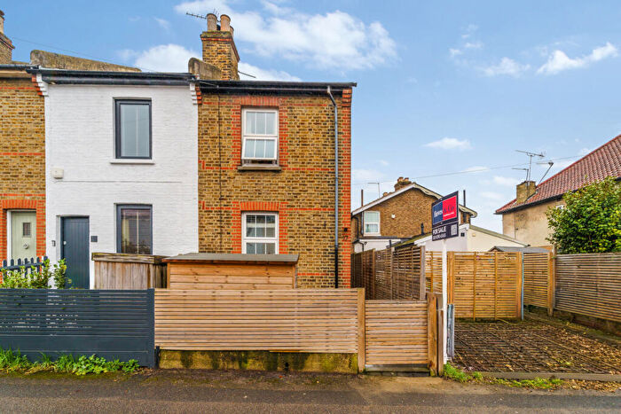2 Bedroom End Of Terrace House For Sale In Gladstone Road, Surbiton, KT6