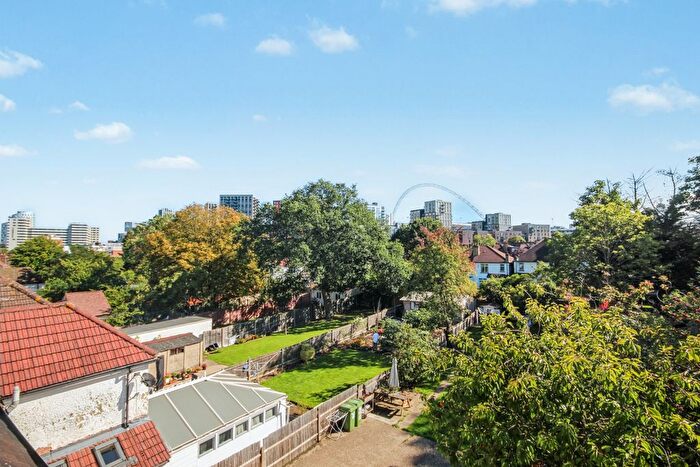 1 Bedroom Flat For Sale In Wembley Park Drive, Wembley, Middlesex, HA9