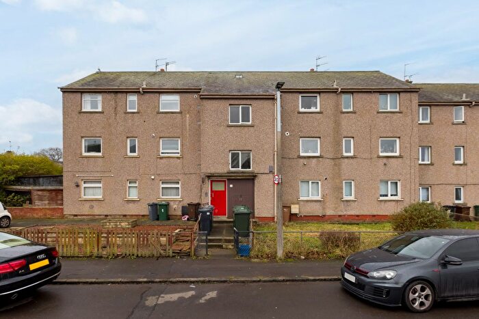 2 Bedroom Flat For Sale In / Captains Row, Gracemount, EH16