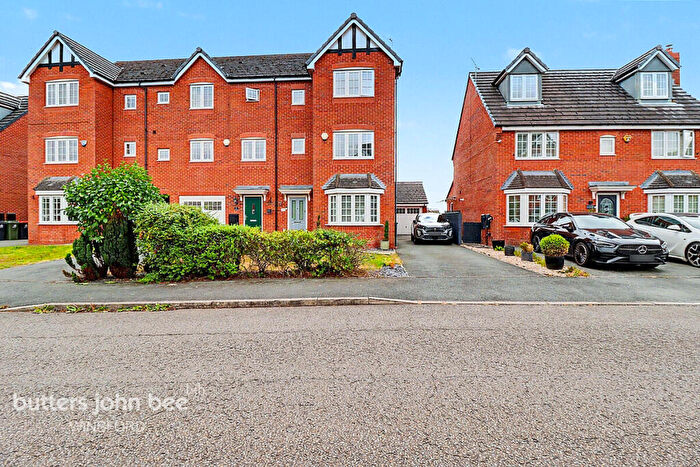 5 Bedroom Town House For Sale In Radcliffe Road, Winsford, CW7