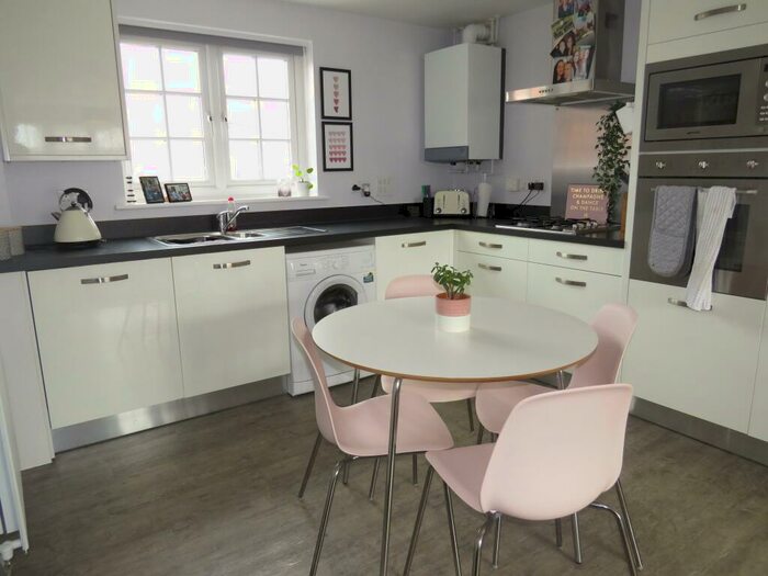 2 Bedroom Flat To Rent In Hercules Road, Calne, SN11