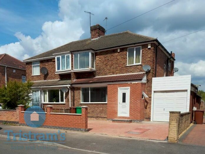 3 Bedroom Semi-Detached House To Rent In Northdown Road, Nottingham, NG8
