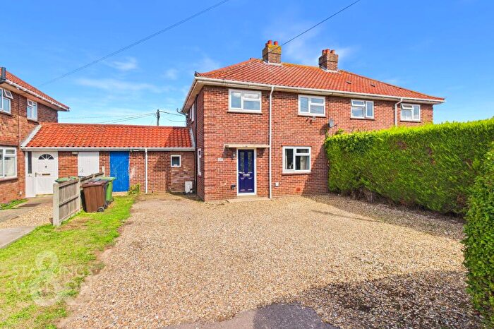 3 Bedroom Semi Detached House For Sale In Green Lane, Wymondham, NR18