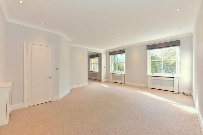 2 Bedroom Flat To Rent In Bryanston Square, Marylebone, London, W1H