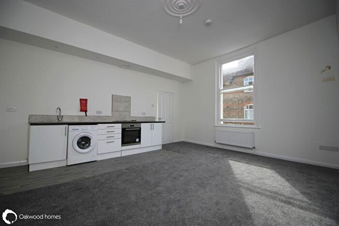 1 Bedroom Flat For Sale In Augusta Road, Ramsgate, CT11