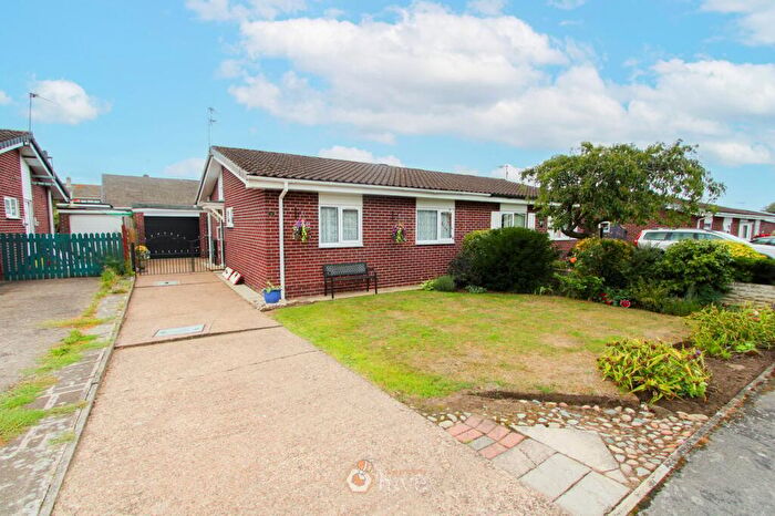 2 Bedroom Semi-Detached Bungalow For Sale In St Michaels Avenue, Rossington, Doncaster, DN11