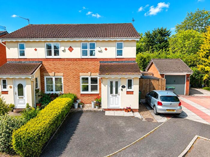 3 Bedroom Semi-Detached House For Sale In Earlswood Close, Moreton, Wirral, CH46