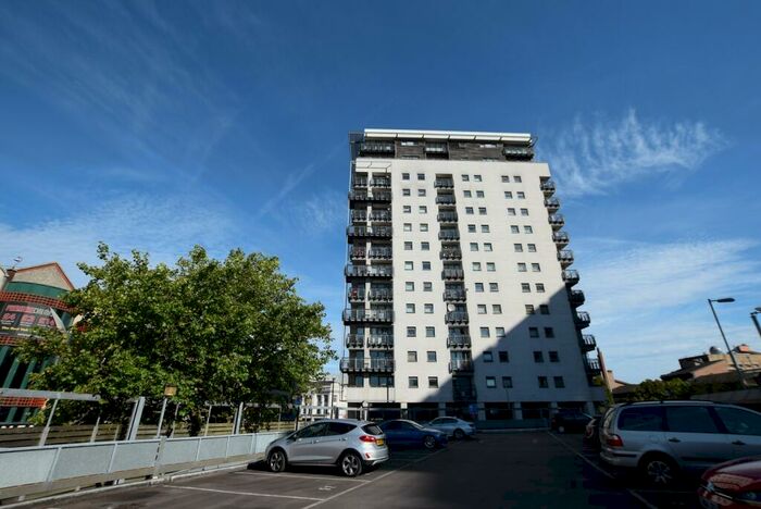 2 Bedroom Apartment To Rent In The Aspect Queen Street, City Centre, Cardiff., CF10