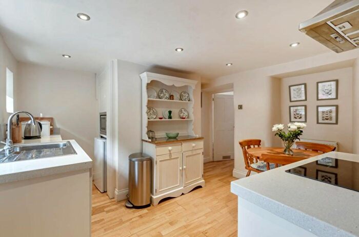 2 Bedroom Cottage To Rent In High Street, NR25