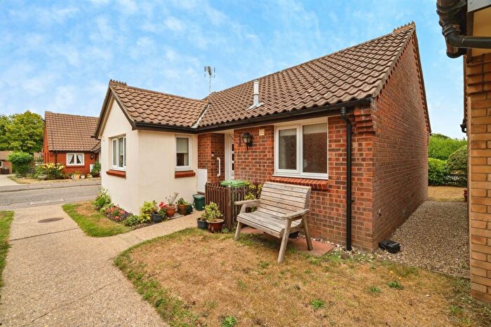 2 Bedroom Detached Bungalow For Sale In Churchfield Green, Norwich, NR7