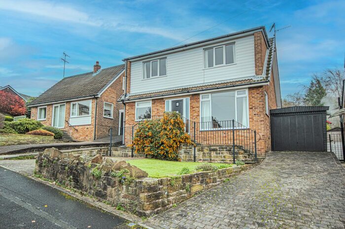 4 Bedroom Detached House To Rent In Thistle Hill Avenue, Huddersfield, HD5