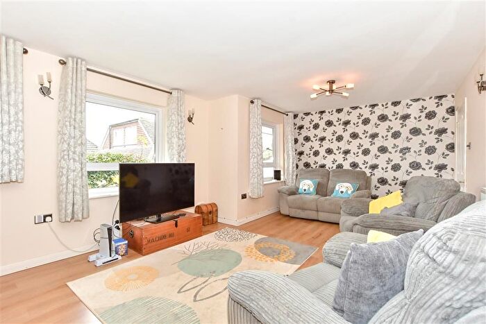 5 Bedroom Detached House For Sale In Whitehaven, Horndean, Waterlooville, Hampshire, PO8