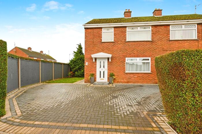 3 Bedroom Semi-Detached House For Sale In Le Strange Avenue, King'S Lynn, PE30