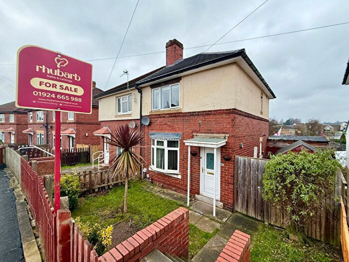 2 Bedroom Semi Detached House For Sale In Duke Of York Street, Wrenthorpe, Wakefield, West Yorkshire, WF2