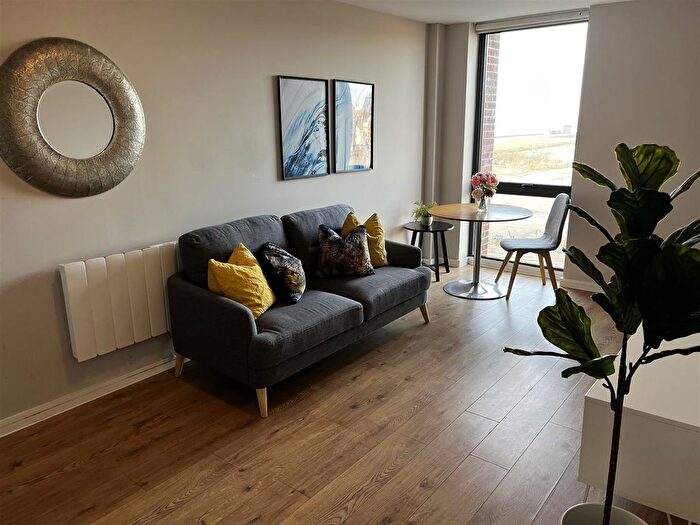 1 Bedroom Flat To Rent In Jesse Hartley Way, Liverpool, L3