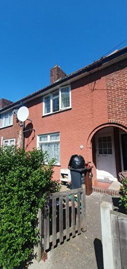 1 Bedroom Terraced House To Rent In Hedgemans Road, Dagenham, RM9