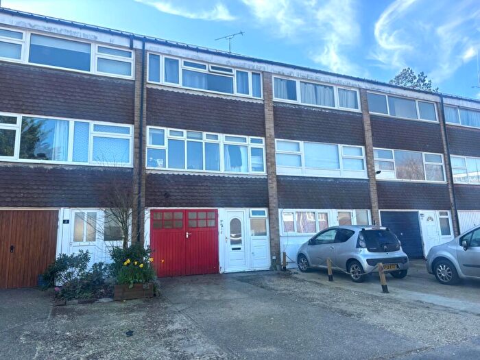 Studio To Rent In The Wicket, Hythe, Southampton, Hampshire, SO45