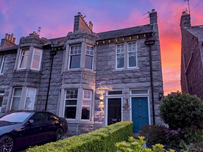 2 Bedroom Flat To Rent In Albury Road, Ferryhill, Aberdeen, AB11