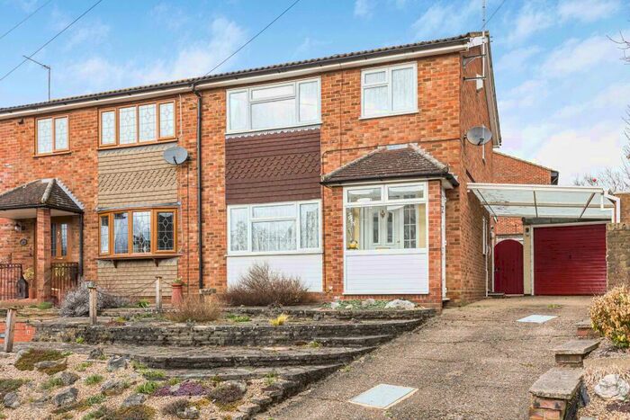 3 Bedroom Semi-Detached House For Sale In Park Lane, Colney Heath, AL4