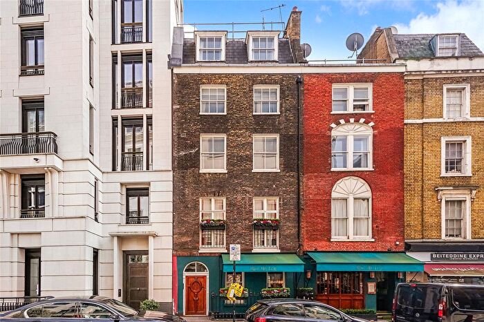 3 Bedroom Flat To Rent In Curzon Street, Mayfair, W1J