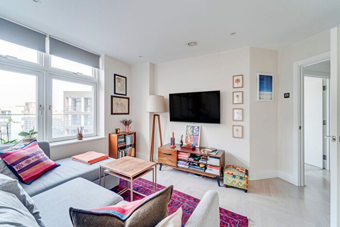 1 Bedroom Flat To Rent In Sterling Way, Islington, London, N7