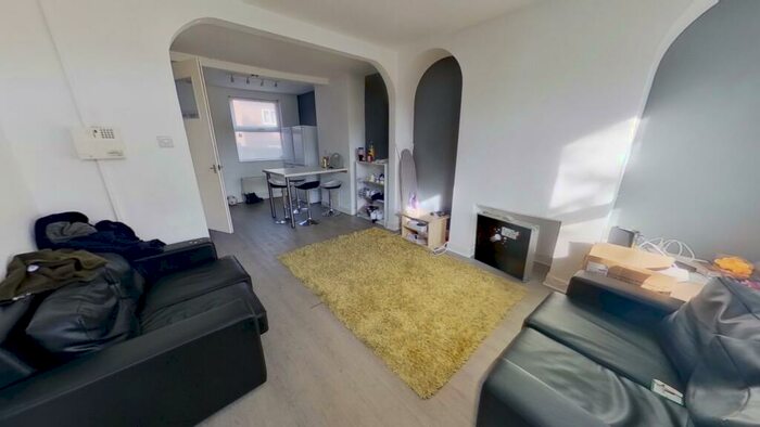 4 Bedroom Terraced House To Rent In Cromwell Street, Nottingham, NG7