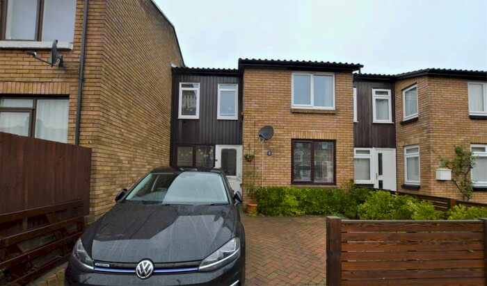 2 Bedroom Flat To Rent In Canal Walk, London, SE26