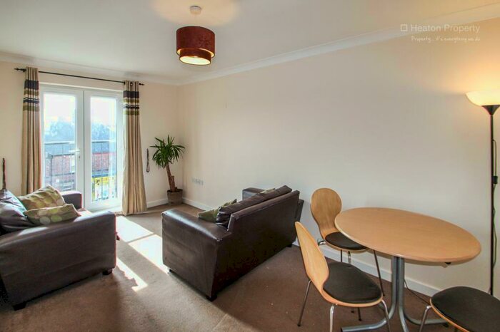 4 Bedroom Apartment To Rent In Chillingham Road, Heaton, Newcastle Upon Tyne, Tyne And Wear, NE6