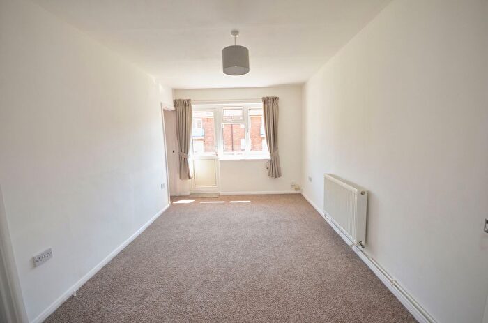 1 Bedroom Flat For Sale In Dahlia Road, Kettering, NN16